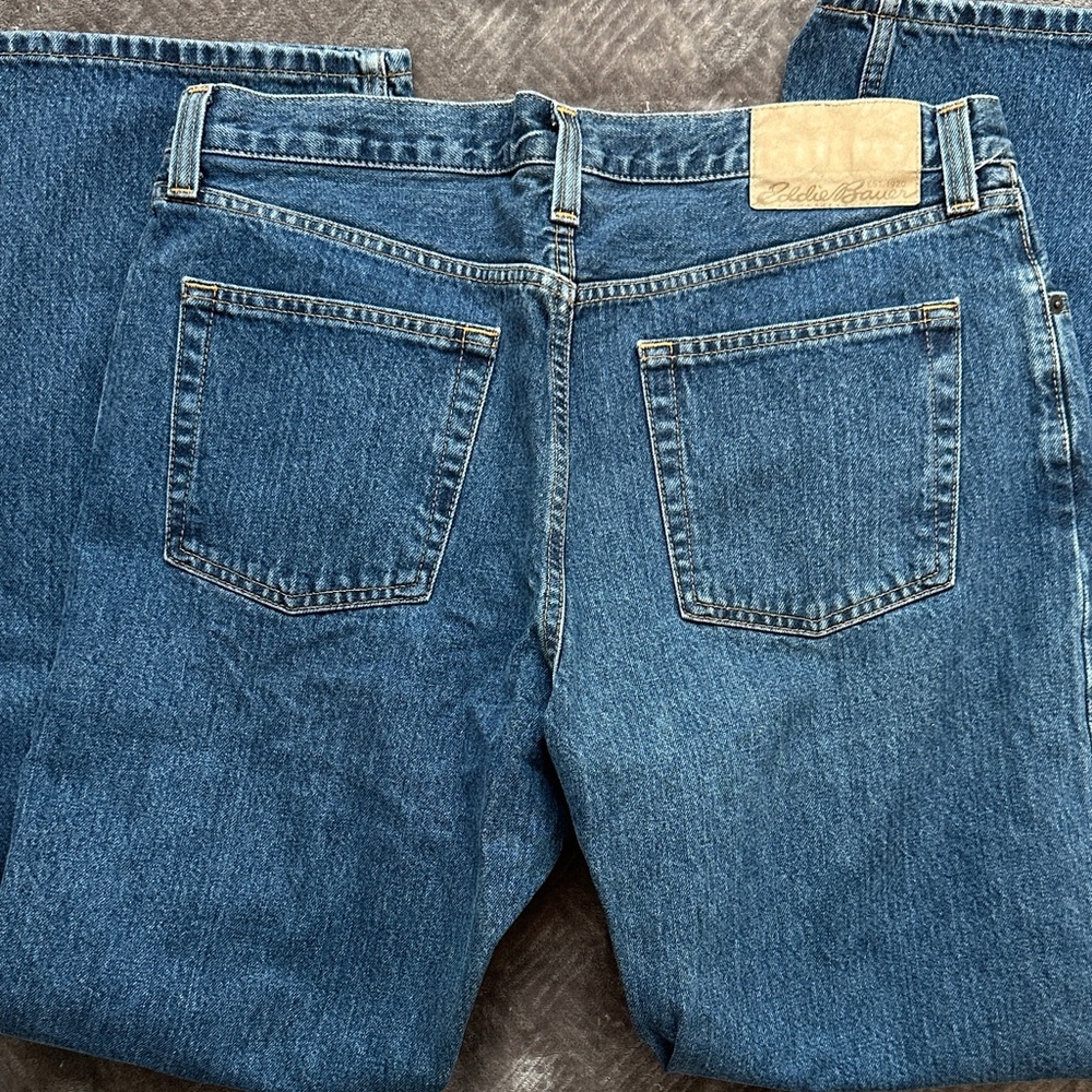 Eddie Bauer Men's Relaxed Fit Denim Jeans - Picture 2 of 2